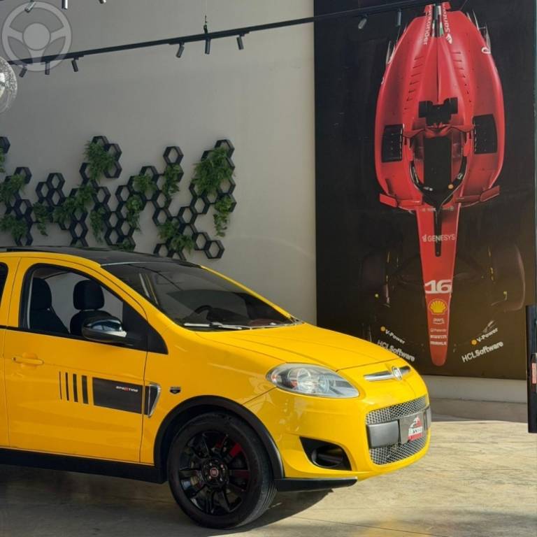FIAT - PALIO 1.6 MPI SPORTING 16V FLEX 4P MANUAL - 2013/2013 - AMARELA - R$ 45.900,00