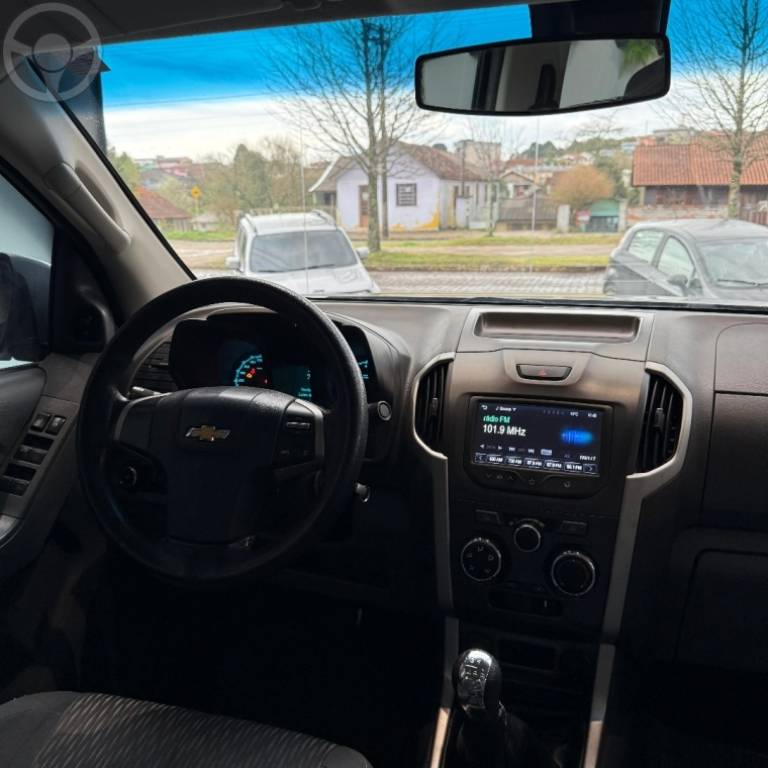 CHEVROLET - S10 2.5 LT 4X4 CD 16V FLEX 4P MANUAL - 2015/2015 - BRANCA - R$ 95.900,00