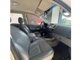 TOYOTA - HILUX 2.7 SRV 4X4 CD 16V FLEX 4P AUTOMÁTICO - 2014/2014 - PRATA - R$ 125.000,00
