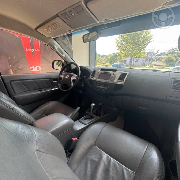 TOYOTA - HILUX 2.7 SRV 4X4 CD 16V FLEX 4P AUTOMÁTICO - 2014/2014 - PRATA - R$ 129.000,00