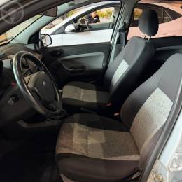 FORD - FIESTA 1.6 MPI CLASS HATCH 8V FLEX 4P MANUAL - 2007/2008 - PRATA - R$ 23.900,00