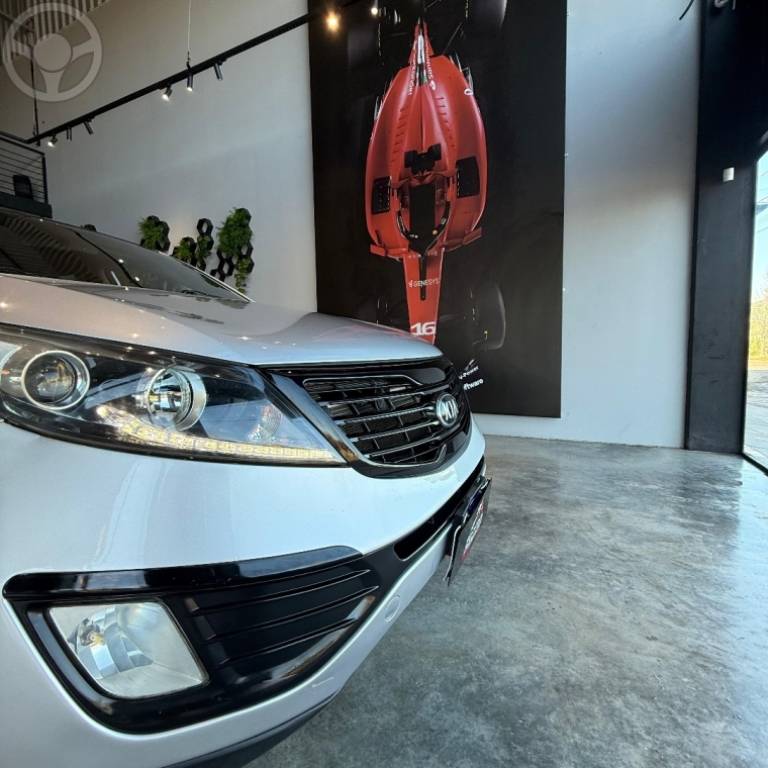 KIA MOTORS - SPORTAGE 2.0 EX 4X2 16V FLEX 4P AUTOMÁTICO - 2013/2014 - PRATA - R$ 86.900,00
