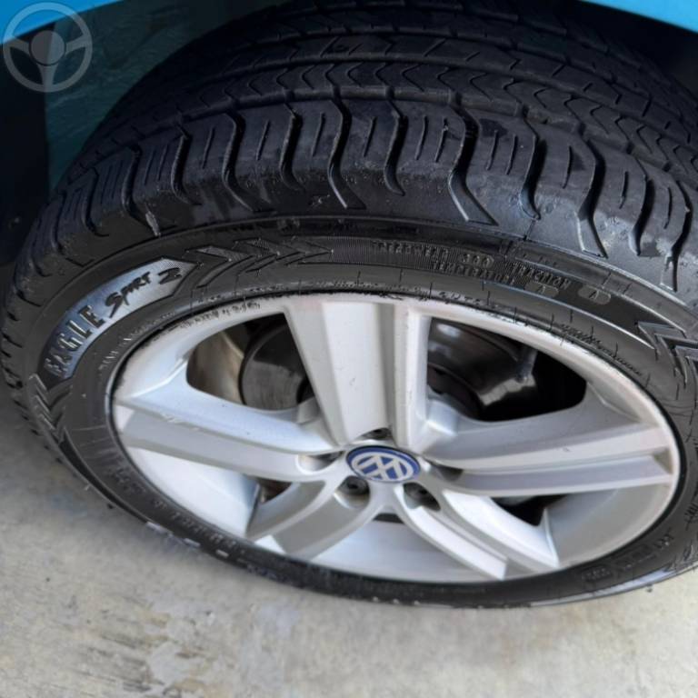 VOLKSWAGEN - FOX 1.6 MSI COMFORTLINE 8V FLEX 4P MANUAL - 2015/2015 - AZUL - R$ 47.900,00