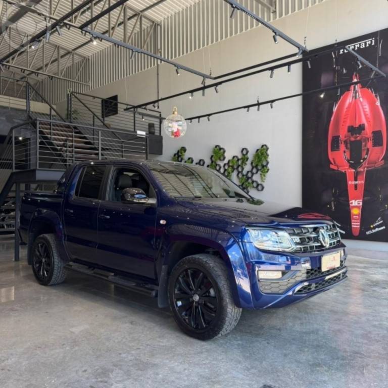 VOLKSWAGEN - AMAROK 3.0 V6 EXTREME CD DIESEL 4X4 AT 4P AUTOMÁTICO - 2023/2024 - AZUL - R$ 268.900,00
