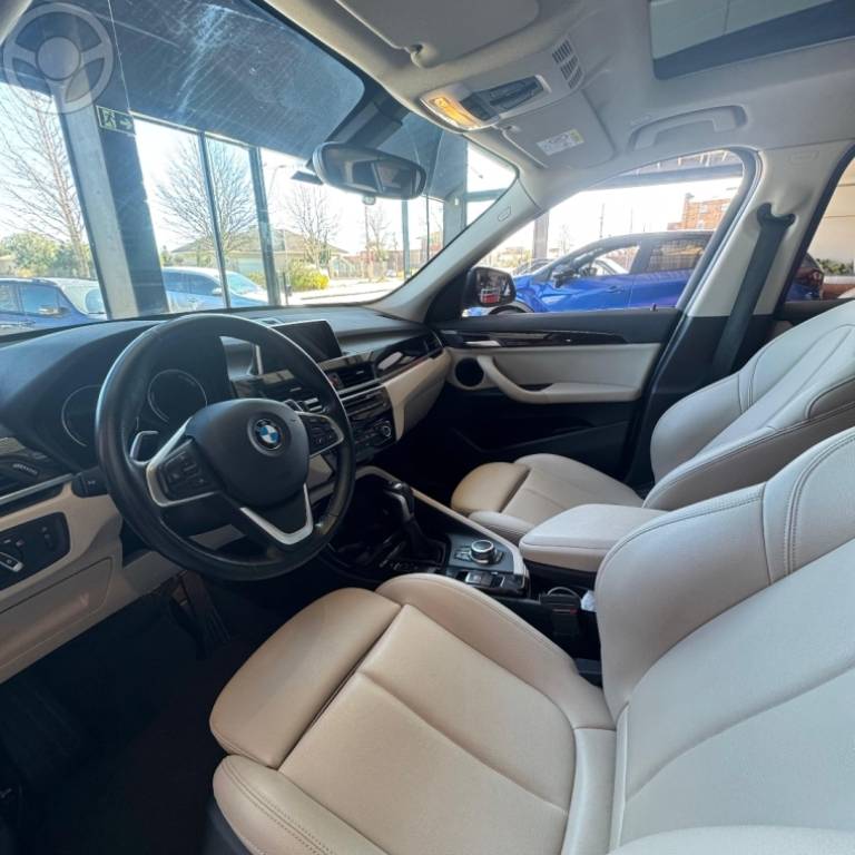 BMW - X1 2.0 16V TURBO ACTIVEFLEX SDRIVE20I X-LINE 4P AUTOMÁTICO - 2019/2019 - PRETA - R$ 149.900,00