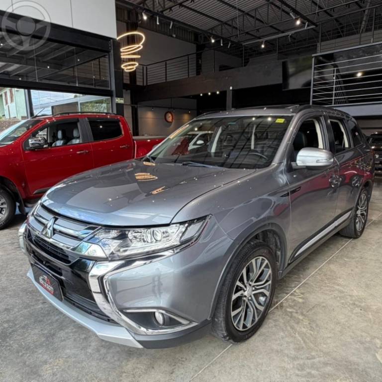 MITSUBISHI - OUTLANDER 2.0 16V 4P AUTOMÁTICO - 2015/2016 - CINZA - R$ 91.900,00