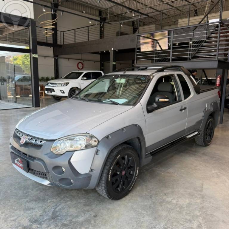 FIAT - STRADA 1.8 MPI ADVENTURE CE 16V FLEX 2P MANUAL - 2014/2014 - PRATA - R$ 59.900,00