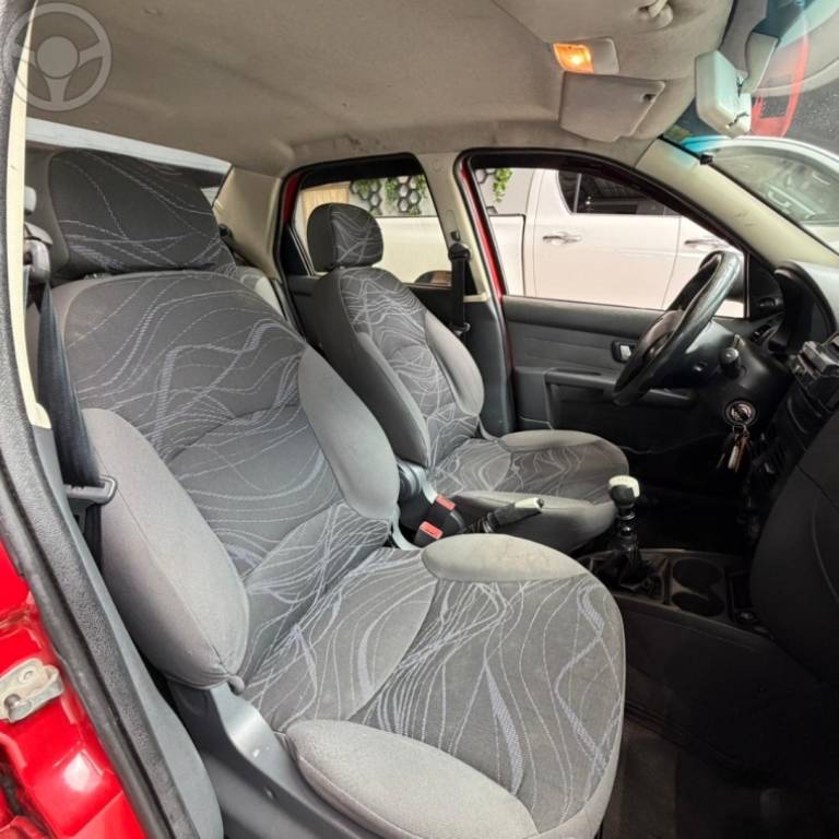 FIAT - SIENA 1.0 MPI EL 8V FLEX 4P MANUAL - 2012/2013 - VERMELHA - R$ 35.900,00