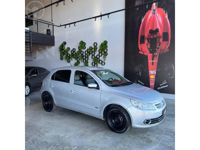 VOLKSWAGEN - GOL 1.0 MI 8V FLEX 4P MANUAL G.V - 2010/2010 - PRATA - R$ 26.900,00