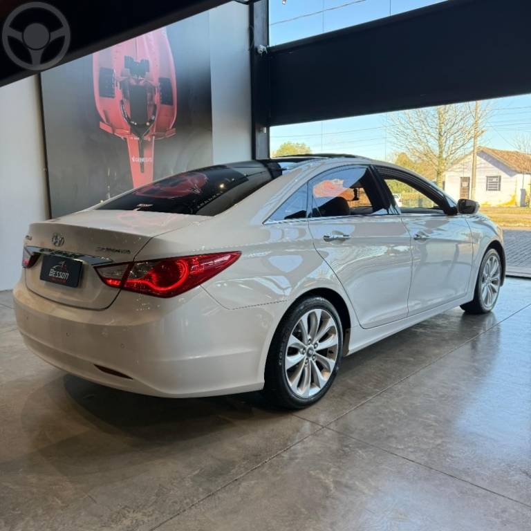 HYUNDAI - SONATA 2.4 MPFI I4 16V 182CV 4P AUTOMÁTICO - 2012/2013 - BRANCA - R$ 79.900,00