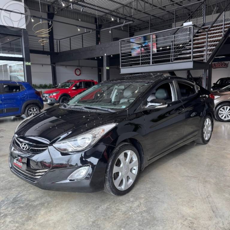 HYUNDAI - ELANTRA 1.8 GLS 16V 4P AUTOMÁTICO - 2012/2013 - PRETA - R$ 69.900,00