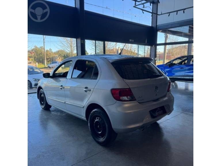 VOLKSWAGEN - GOL 1.0 MI 8V FLEX 4P MANUAL G.V - 2010/2010 - PRATA - R$ 26.900,00
