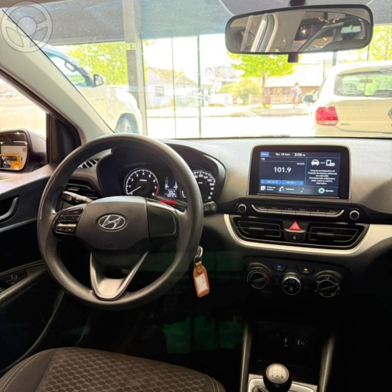 HYUNDAI - HB20 1.0 VISION 12V FLEX 4P MANUAL - 2021/2021 - PRATA - R$ 63.900,00
