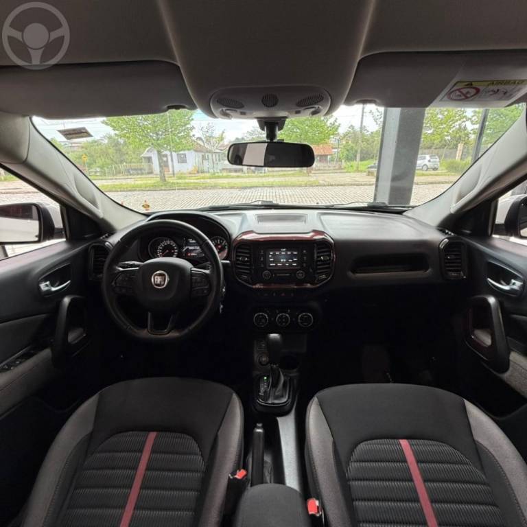 FIAT - TORO 1.8 16V EVO FLEX FREEDOM AUTOMÁTICO - 2018/2019 - BRANCA - R$ 95.900,00