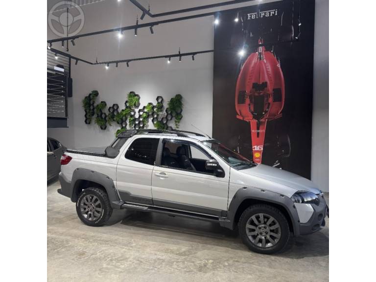 FIAT - STRADA 1.8 MPI ADVENTURE CD 16V FLEX 3P MANUAL - 2018/2019 - PRATA - R$ 86.900,00