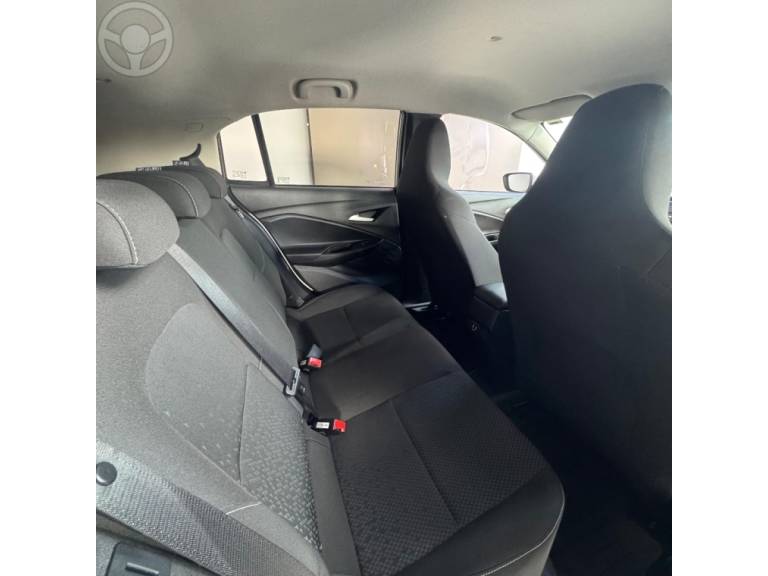 CHEVROLET - ONIX 1.0 LTZ 12V TURBO FLEX 4P MANUAL - 2020/2020 - PRATA - R$ 67.900,00