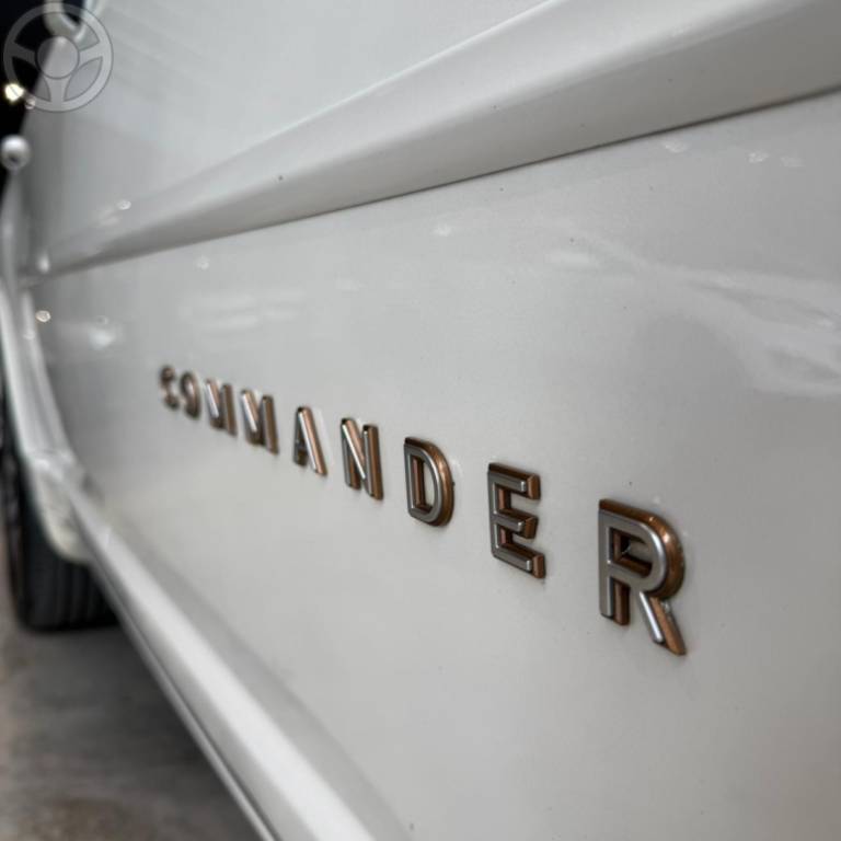 JEEP - COMMANDER - 2022/2022 - BRANCA - R$ 199.900,00