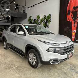 FIAT - TORO 1.8 16V EVO FLEX FREEDOM AUTOMÁTICO - 2018/2019 - PRATA - R$ 96.900,00