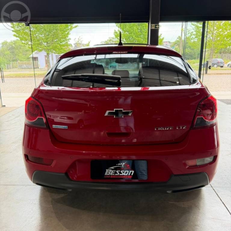 CHEVROLET - CRUZE 1.8 LTZ 16V FLEX 4P AUTOMÁTICO - 2014/2014 - VERMELHA - R$ 73.900,00
