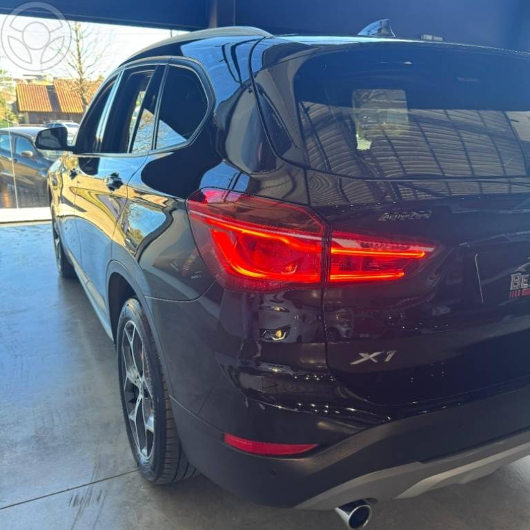 BMW - X1 2.0 16V TURBO ACTIVEFLEX SDRIVE20I X-LINE 4P AUTOMÁTICO - 2019/2019 - PRETA - R$ 149.900,00