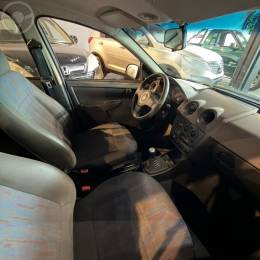 CHEVROLET - CELTA 1.0 MPFI VHCE SPIRIT 8V FLEX 4P MANUAL - 2010/2011 - VERDE - R$ 31.500,00