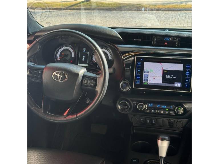 TOYOTA - HILUX 2.8 SRX 4X4 CD 16V DIESEL 4P AUTOMÁTICO - 2018/2019 - BRANCA - R$ 215.000,00